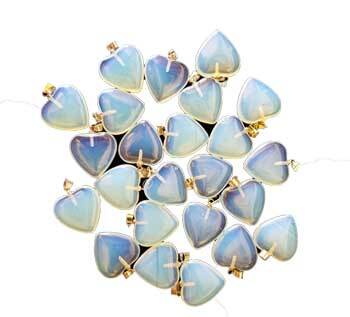 Load image into Gallery viewer, (set of 24) 3/4&quot; (20mm) Opalite heart
